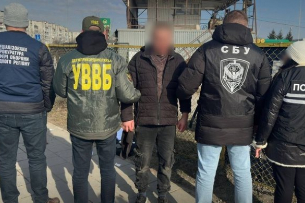 На Львівщині затримали 39-річного чоловіка, який переправляв ухилянта через кордон