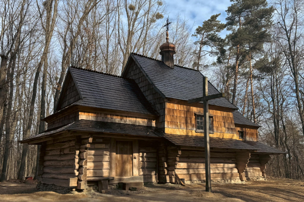 У львівському музей народної архітектури та побуту відреставрували єдину подільську деревʼяну церкву