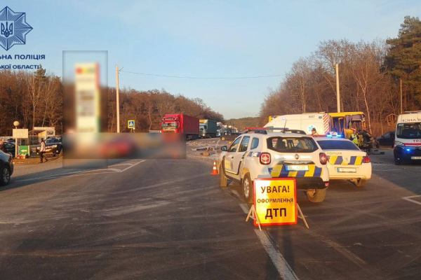 Унаслідок авторощі на Львівщині загинув водій маршрутки, ще 16 людей постраждали