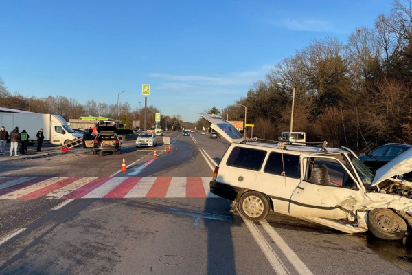 У ДТП на Львівщині шестеро людей отримали травми